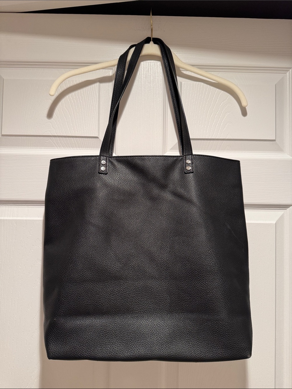 thirty-one Black Pebbled Tote with Double Straps